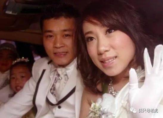 当年赵本山的徒弟小鹏飞租了3艘游艇向王金龙的前妻丫蛋求婚(图5)