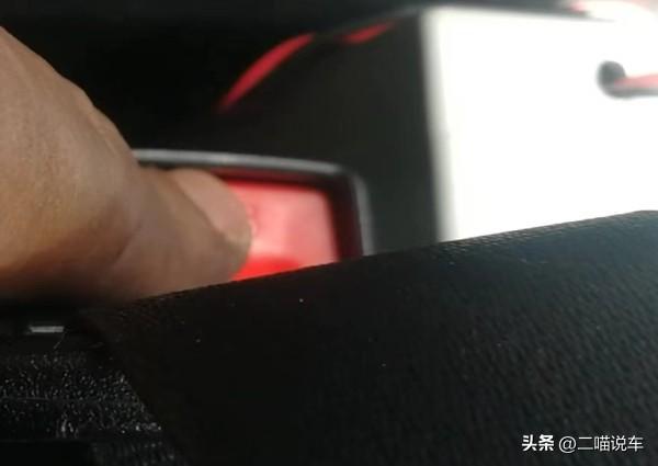 太原出租车打出汽车界全球第一闪(图2)